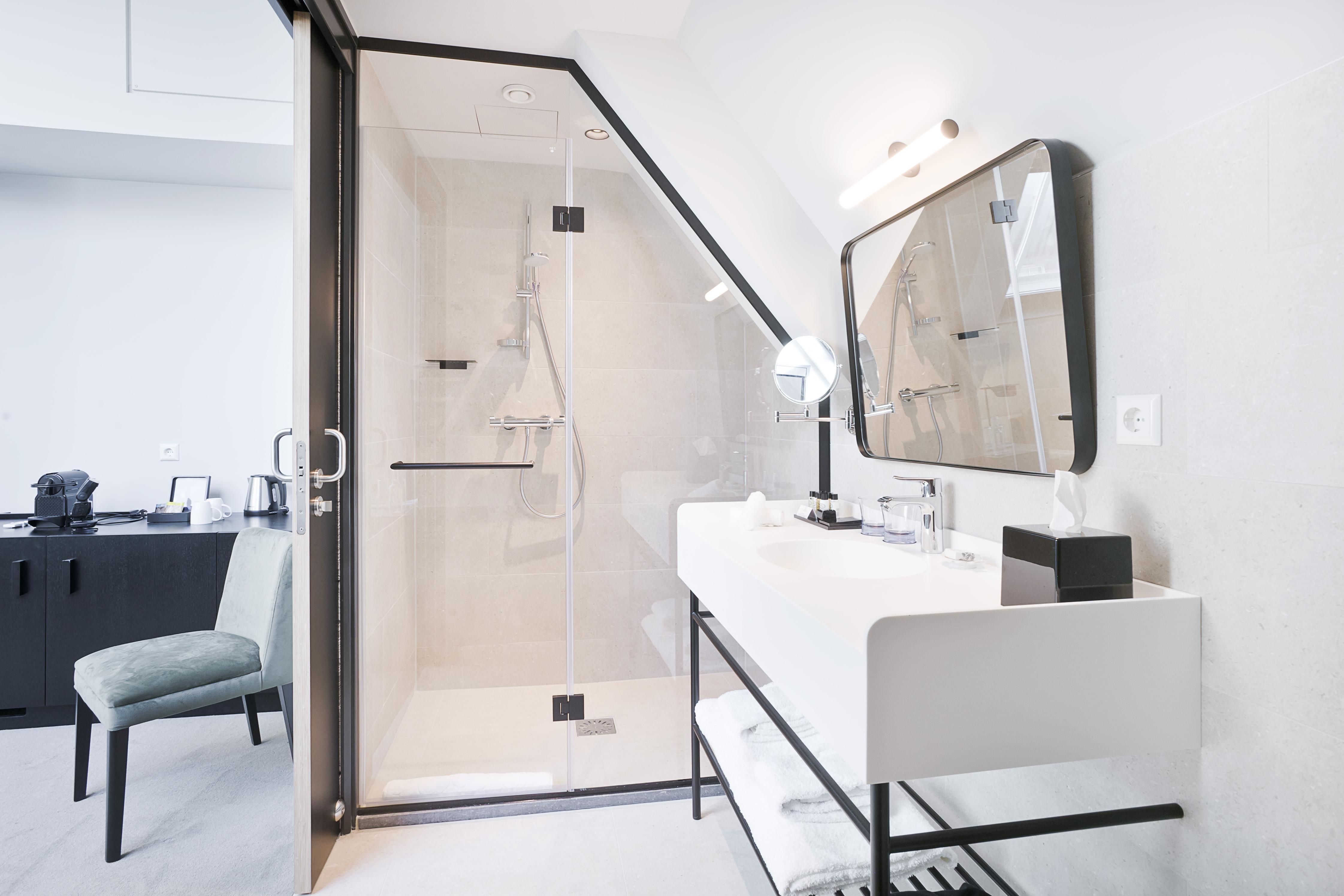 Pestana Amsterdam Riverside Exterior foto A shower enclosure