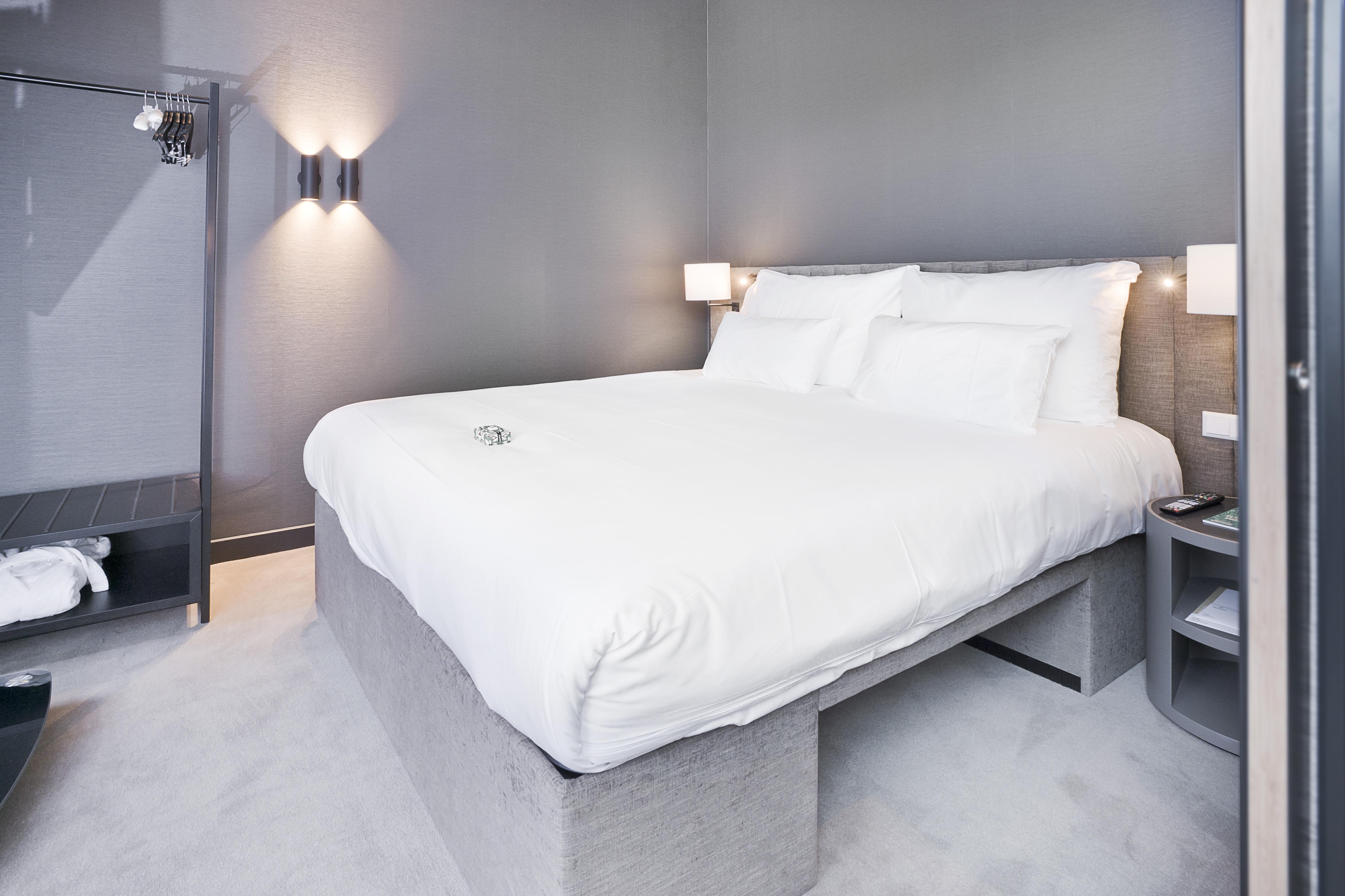 Pestana Amsterdam Riverside Exterior foto A bedroom at the hotel