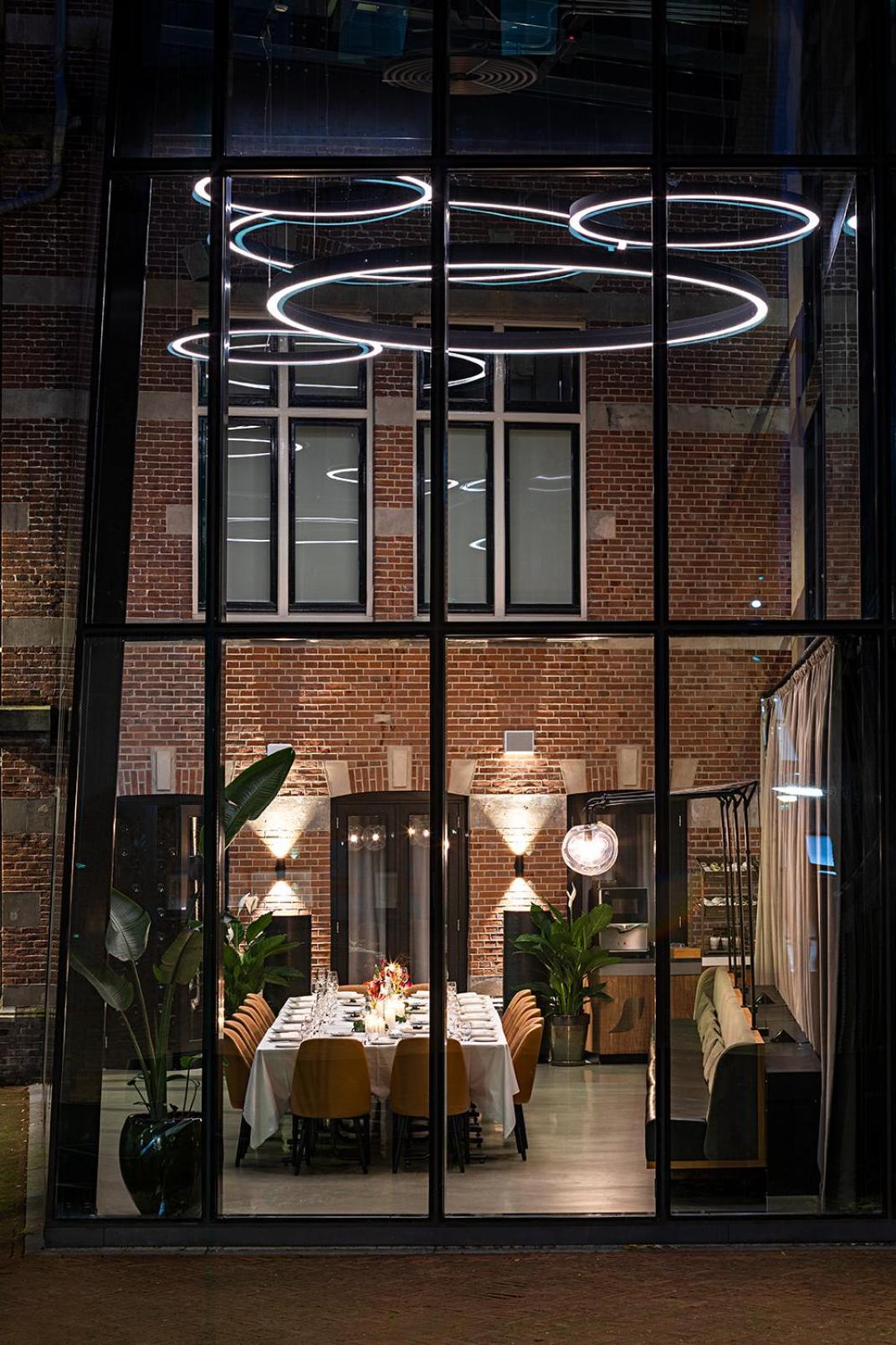 Pestana Amsterdam Riverside Exterior foto The interior of the restaurant